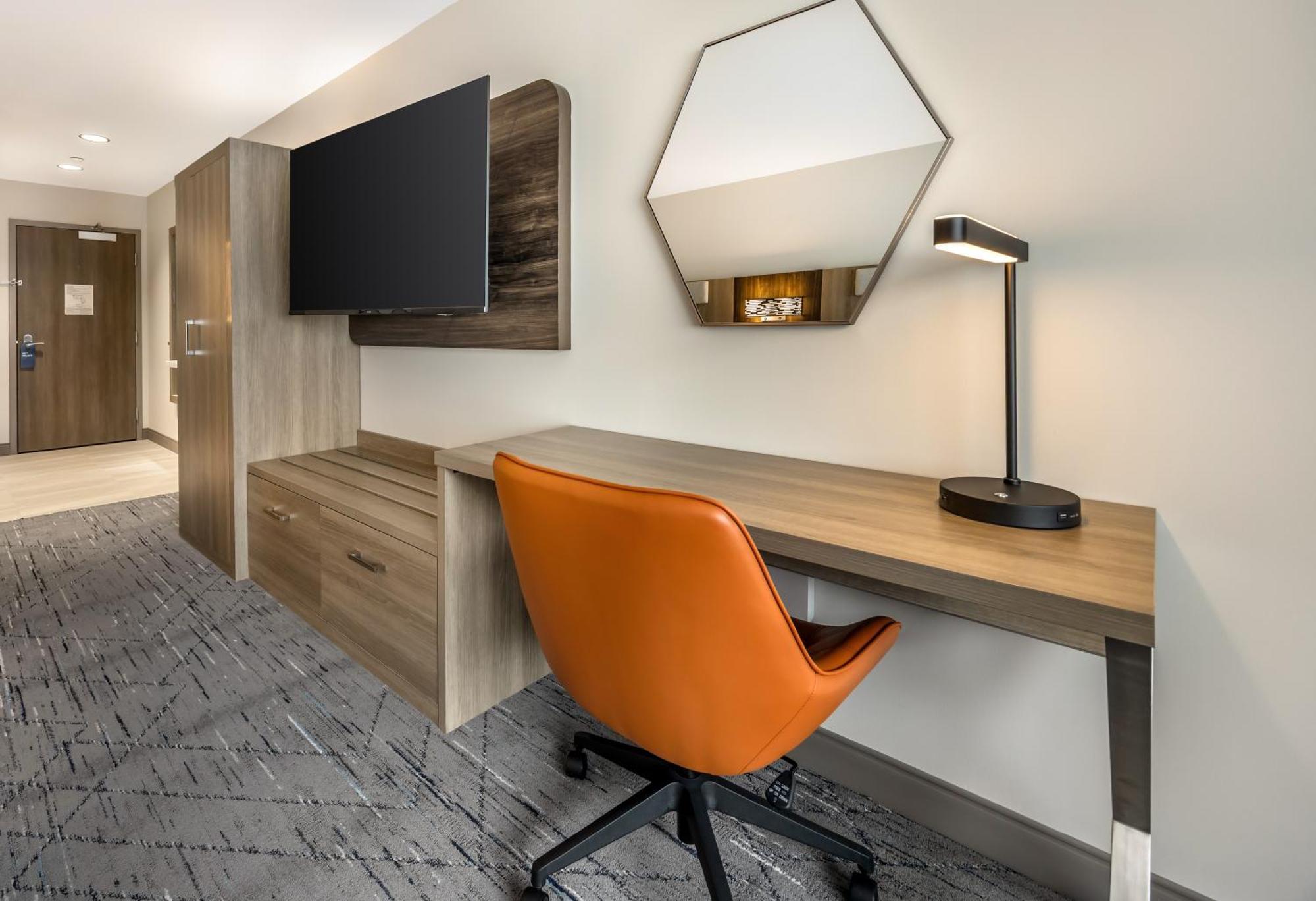 Hotel Express & West End - Univ Area By Ihg 3*